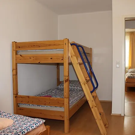 Apartmenthaus Kibar - Mittelfeld Apartment